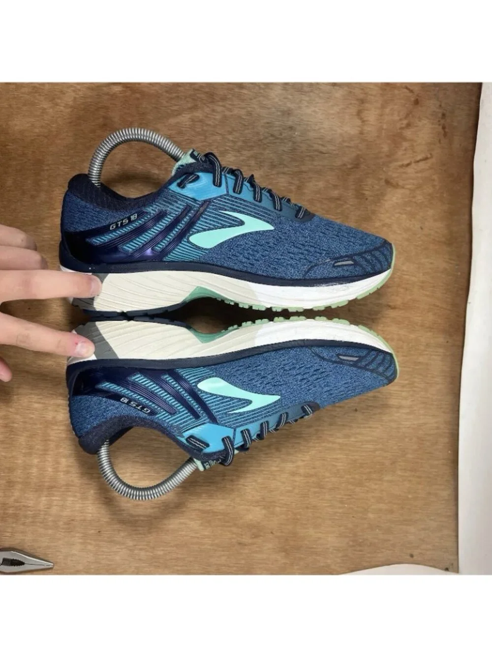 Brooks Adrenaline GTS 18 Women's Running Shoes Size 7.5 Medium (B) Blue Teal